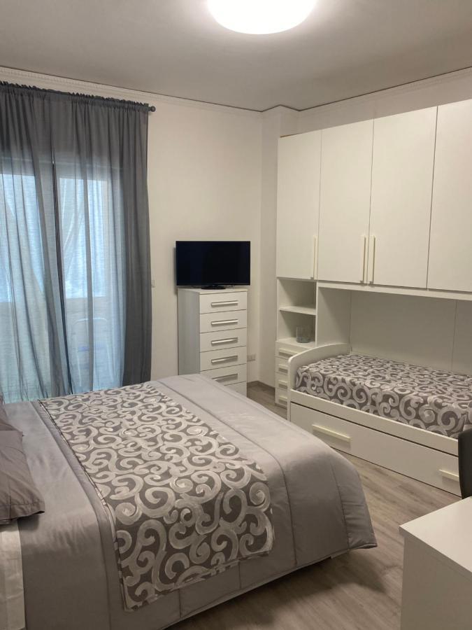 Casa Marinella Apartment วีโกเอเกวนเซ ภายนอก รูปภาพ